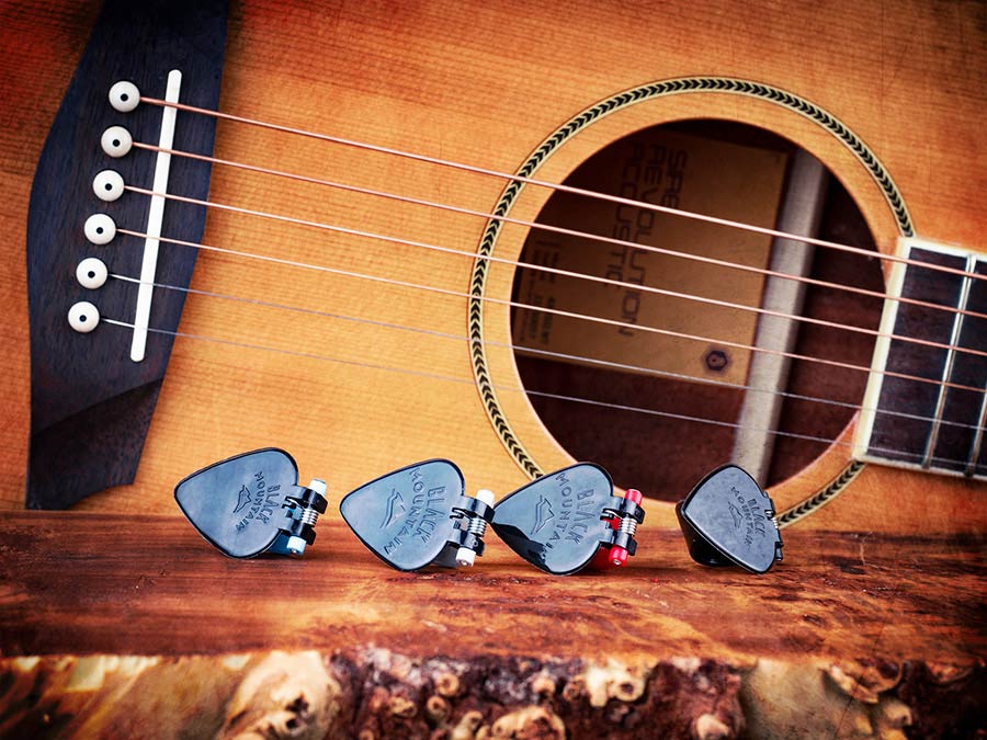 Black Mountain Spring Action Thumb Pick - Medium