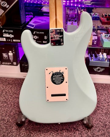 Fender FSR American Standard Stratocaster (2009) - Daphne Blue (#Z9402601)