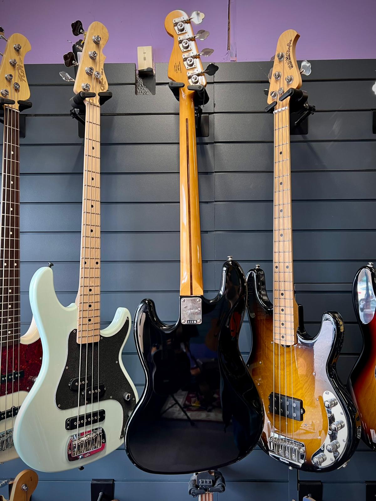 Squier Classic Vibe 60's Jazz - Black