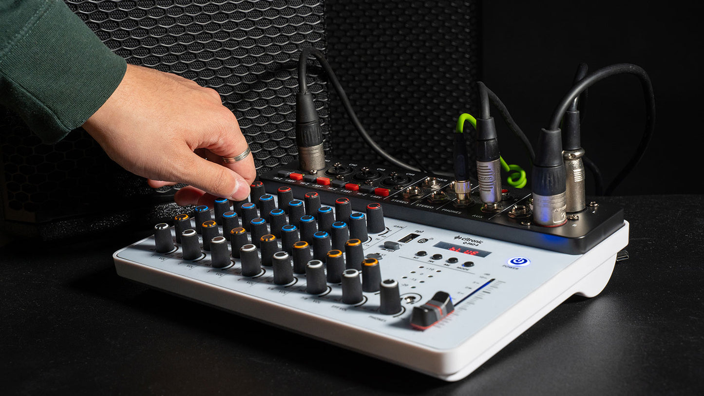 Q-PAD-8 Compact Mixer with USB/BT and Audio Interface