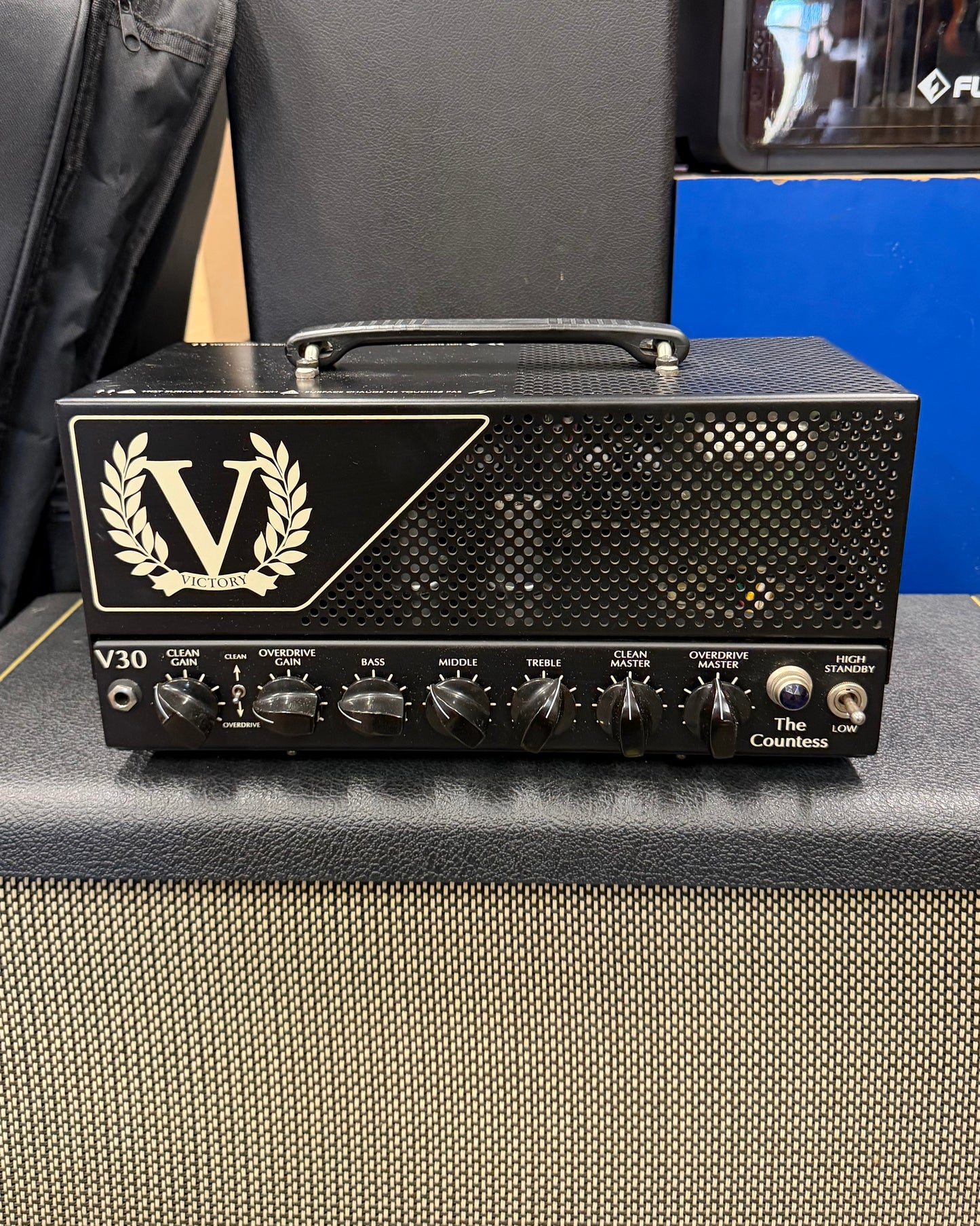 Victory V30 Countess Lunchbox Head
