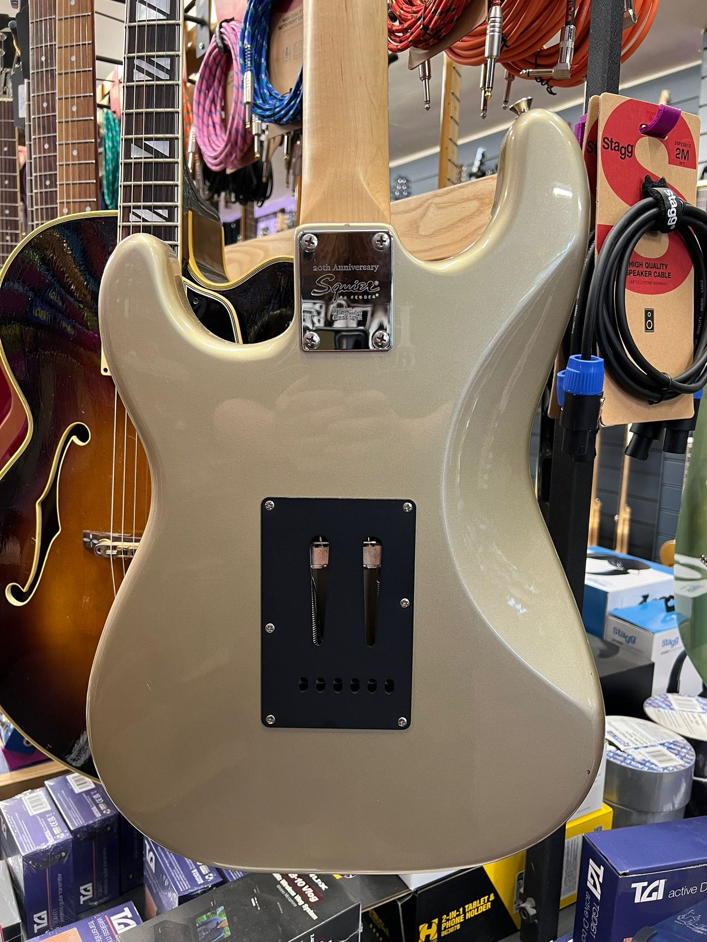 Squier Standard Series 20th Anniversary Stratocaster HSS - Shoreline Gold