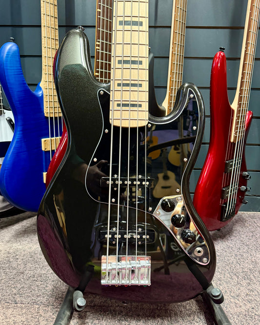 Squier Affinity Series Active Jazz 5-String - Metallic Black