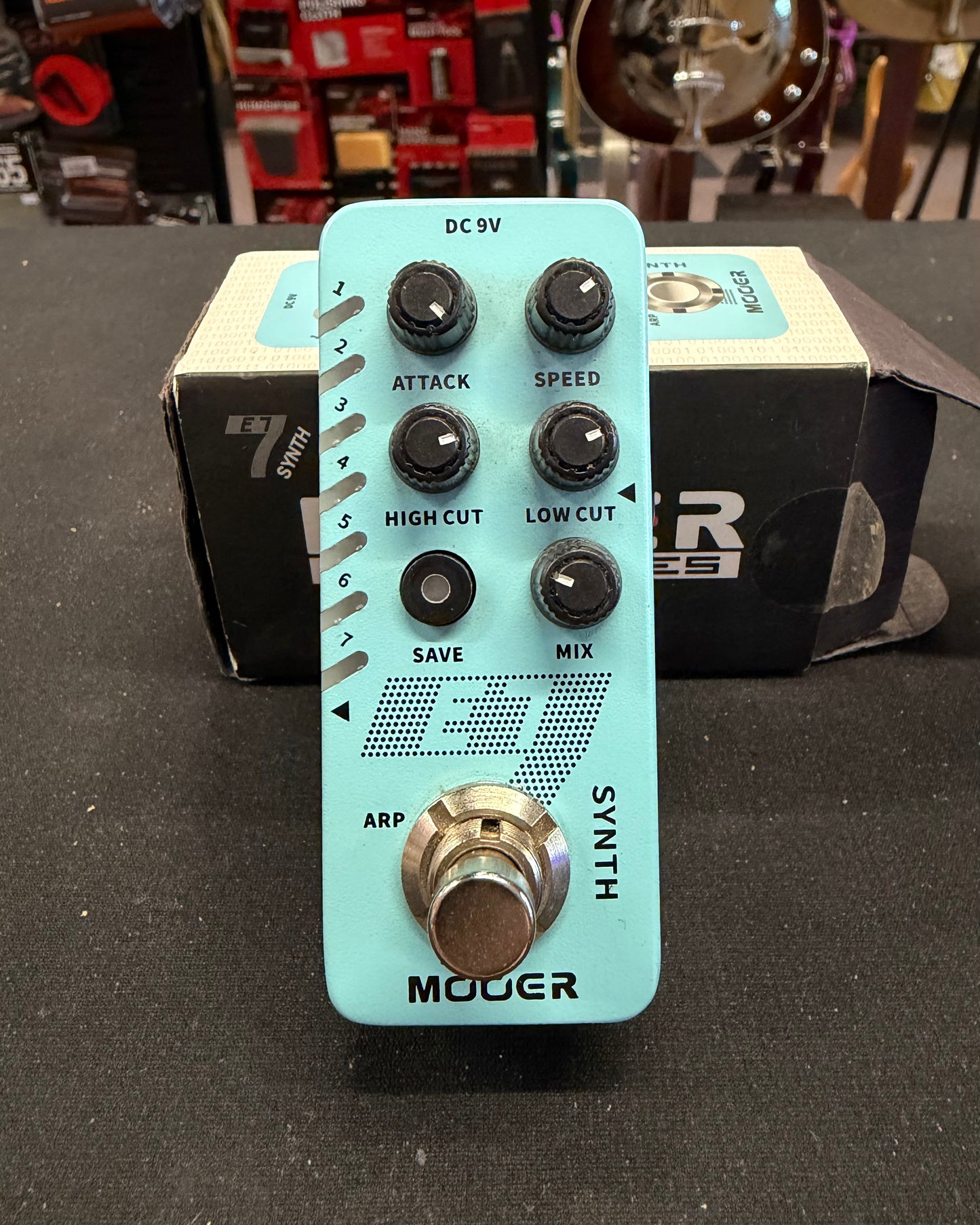 Mooer E7 Synth