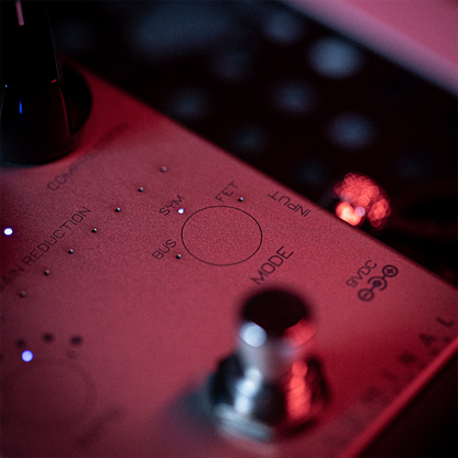 Hyper Luminal Compressor by Darkglass