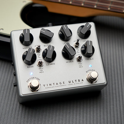 Vintage Ultra with Aux In by Darkglass
