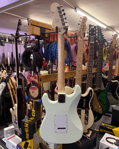 Squier FSR Affinity Series Stratocaster - Sonic Blue