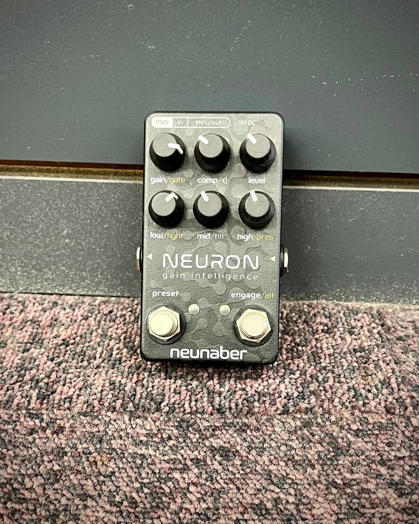 Neunaber Neuron Gain Intelligence Pedal