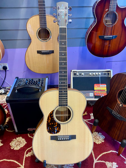 Larrivee OM-03-WL Moon Spruce - Natural