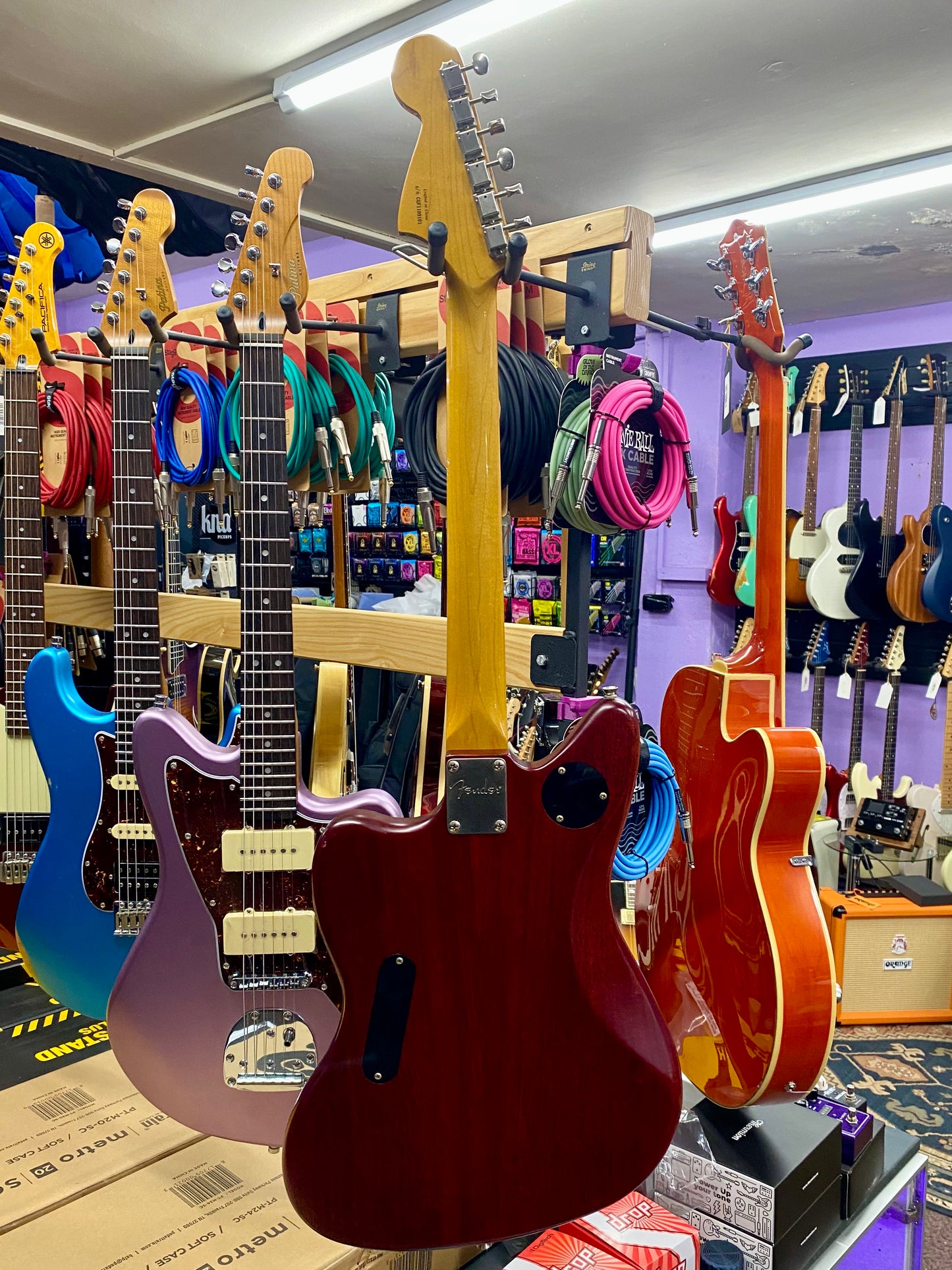 Fender Modern Player Jaguar - Cherry Red