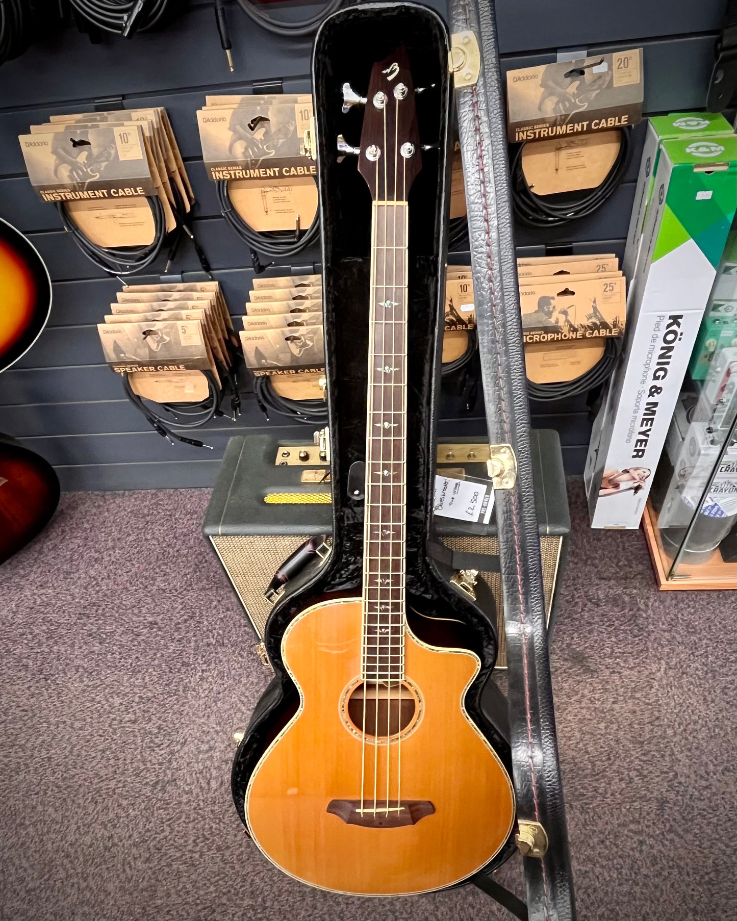 Breedlove Stage BJ350 Acoustic Bass