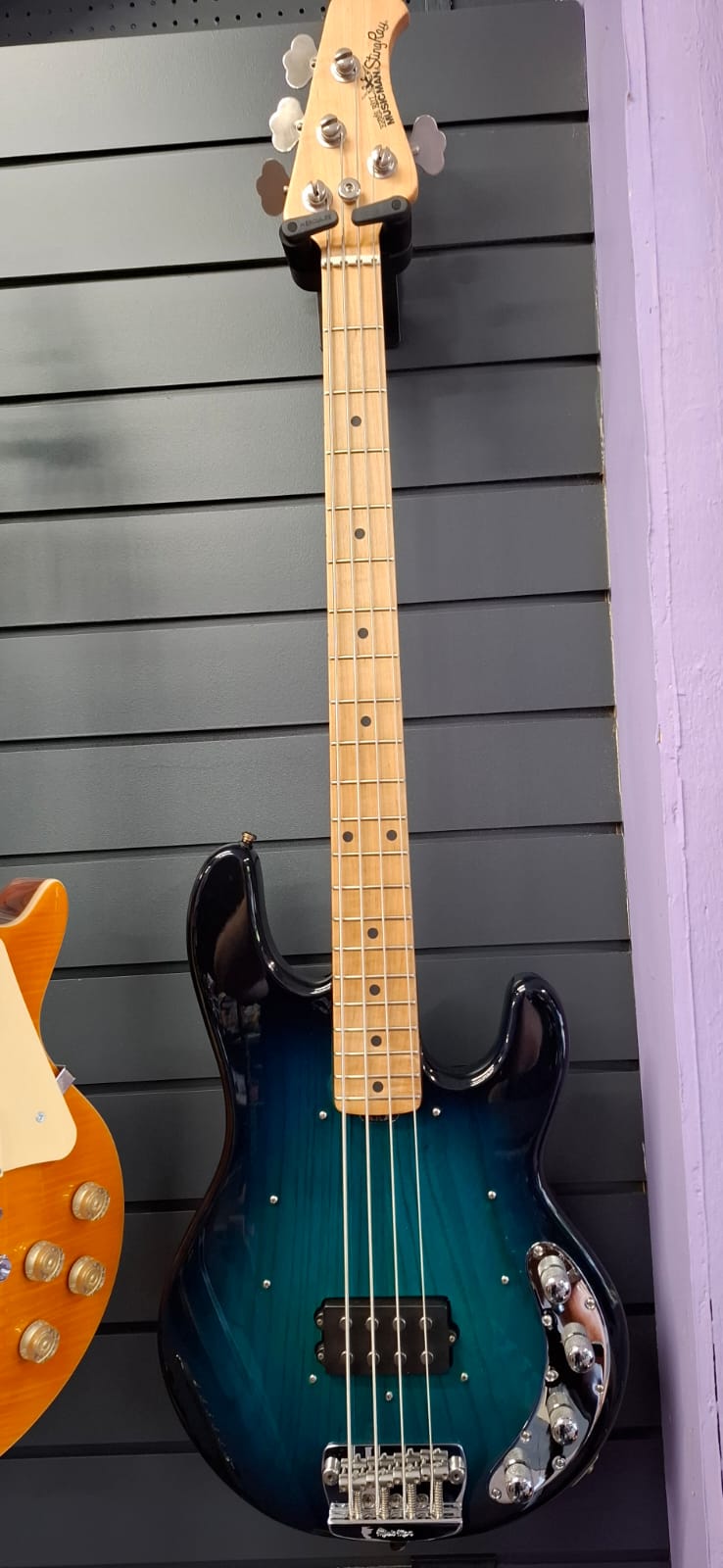 Musicman Stingray USA (1998) 3-Band - Trans Blue Burst