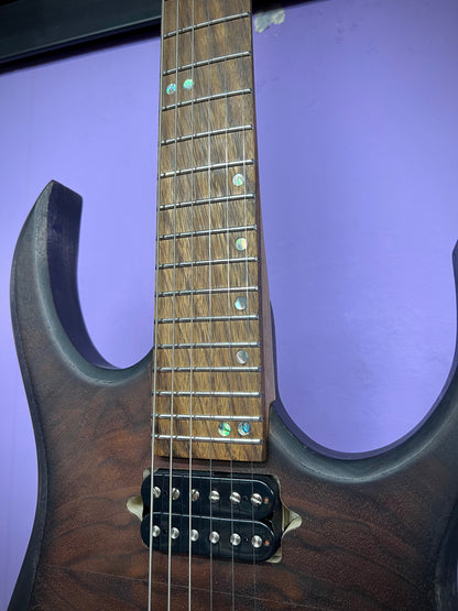 Ginger Beard Customs - GB6SP - Walnut Burr