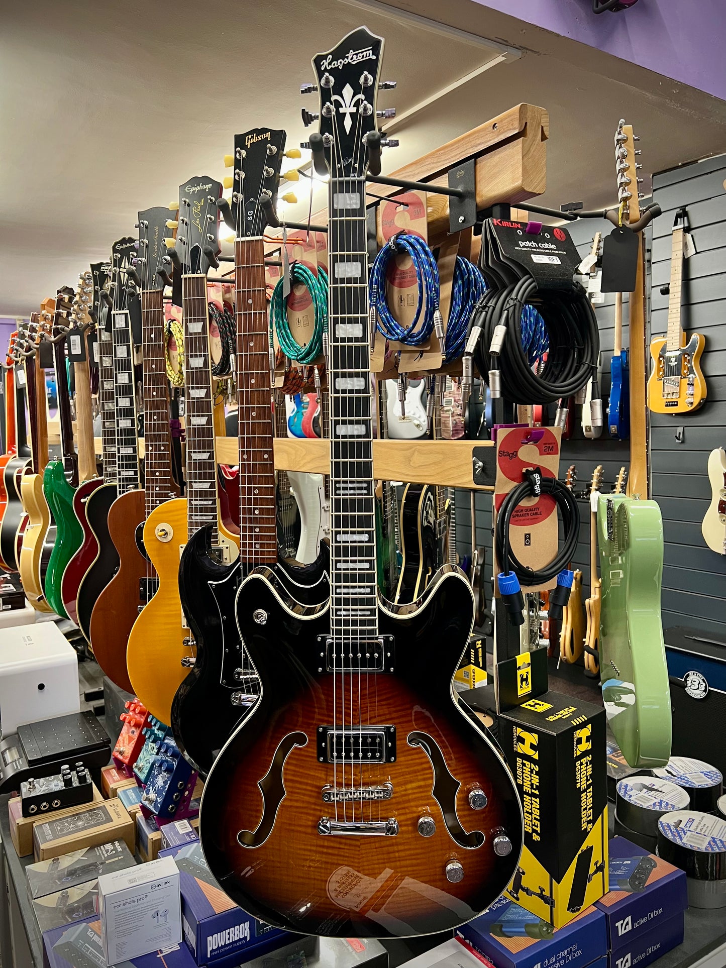 Hagstrom Viking Deluxe Baritone - Tobacco Burst