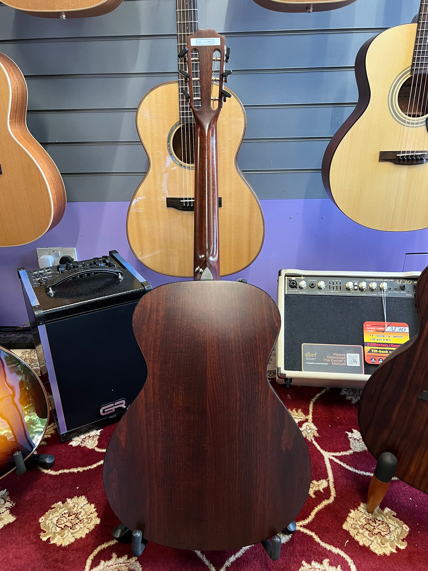 Taylor 322e - Shaded Edge Burst