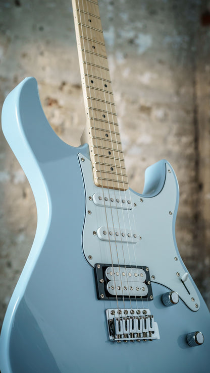 Yamaha Pacifica 112VM - Ice Blue