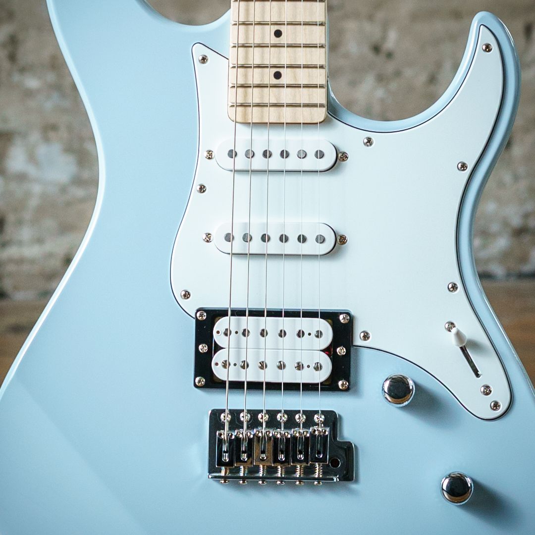 Yamaha Pacifica 112VM - Ice Blue