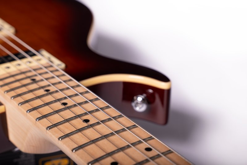 Washburn Raven - Tobacco Sunburst